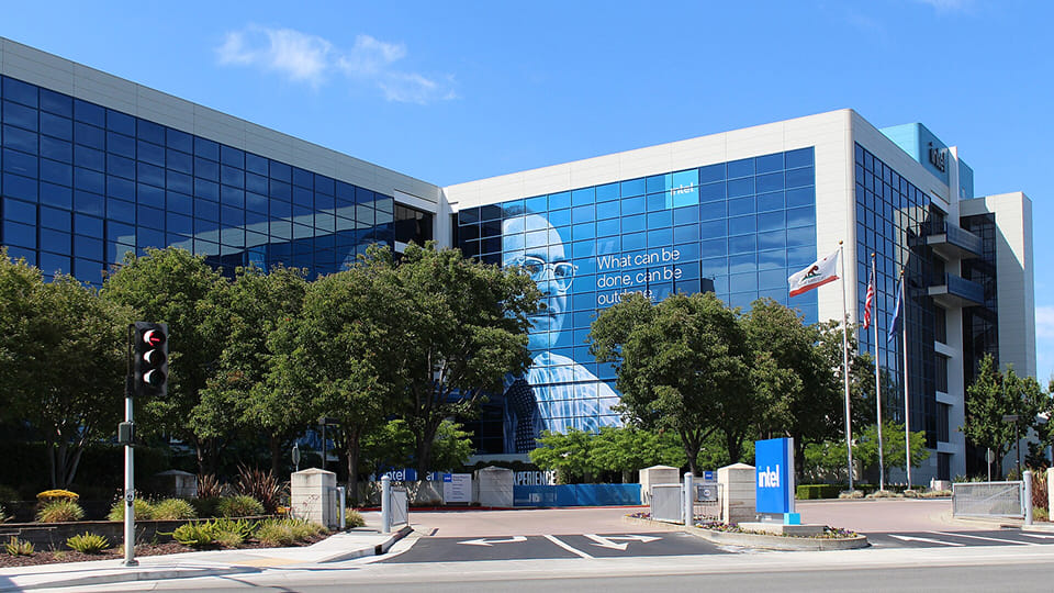 BridgeWave's Fast Ethernet Wireless Solutions Enable Temporary Internet Access During Production of Marvel's Avengers Movie